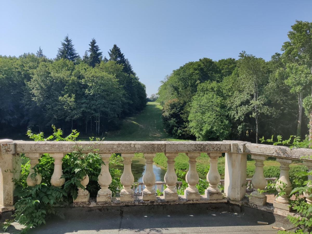 Chateau De La Huberdiere Nazelles-Negron Bagian luar foto