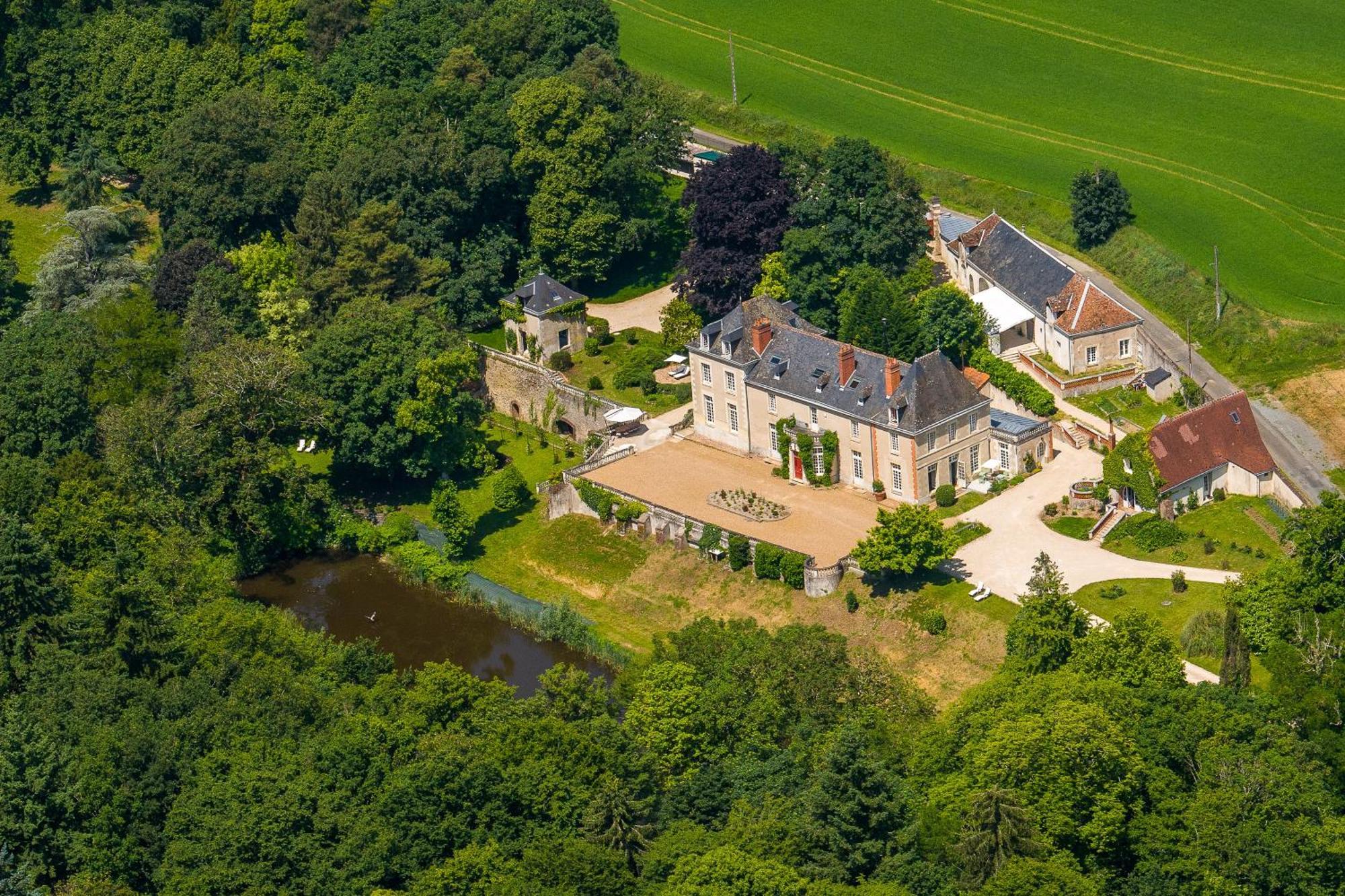Chateau De La Huberdiere Nazelles-Negron Bagian luar foto